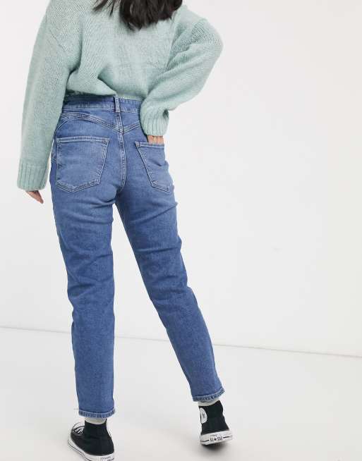 New Look Petite – Taillenformende Mom-Jeans in Mittelblau, 2 von 4