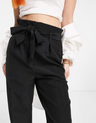 tie tapered trousers