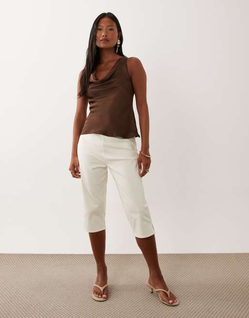 New Look Petite - Top con scollo ad anello in raso marrone scuro, 2 di 4