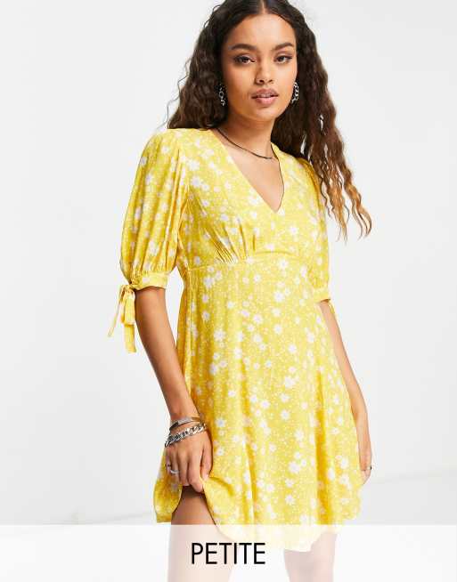 New Look Petite v neck tie sleeve mini dress in yellow floral | ASOS