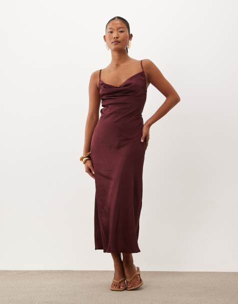 New Look Petite vestido midi de satén con cuello desbocado en burdeos - view 1