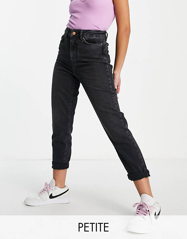 New Look Petite - waist enhancing mom jeans in black