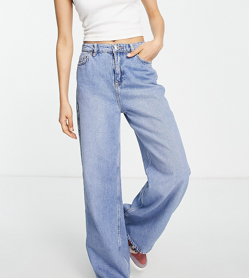New Look Petite wide leg dad jeans in mid blue wash