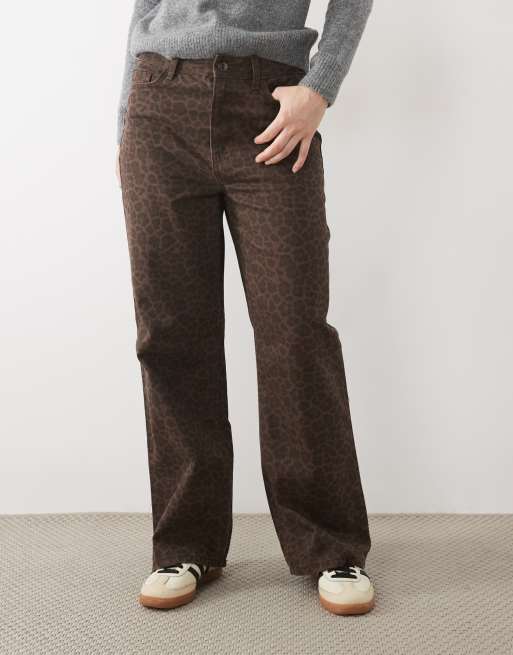 New Look Petite wide leg jeans in brown leopard, 2 of 5