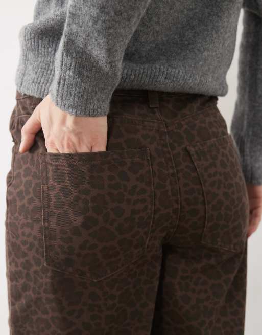 New Look Petite wide leg jeans in brown leopard, 5 of 5
