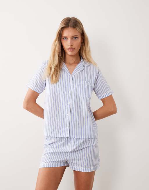 New Look - Pigiama blu con camicia a maniche corte con collo a rever e pantaloncini in popeline a righe, 4 di 4