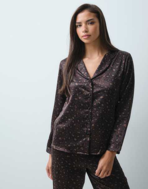 New Look pijama satinado con cuello de solapa en leopardo marrón - view 1
