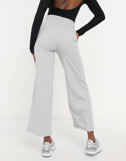 New Look sweatpants in light gray, ASOS