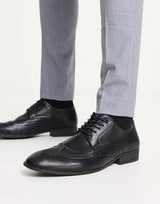 New Look plain brogues in black | ASOS