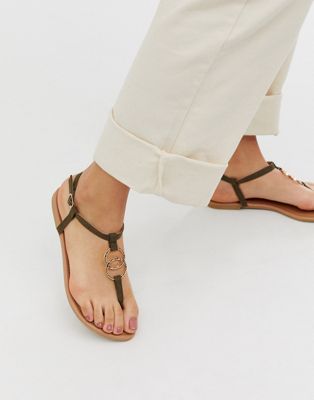 New Look - Platte sandalen met ringdetail in kaki-Groen