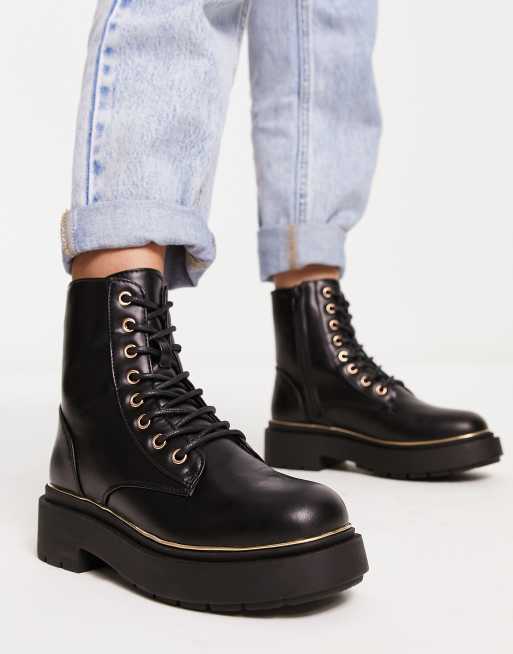 New Look - Platte veterlaarzen met dikke zool in zwart