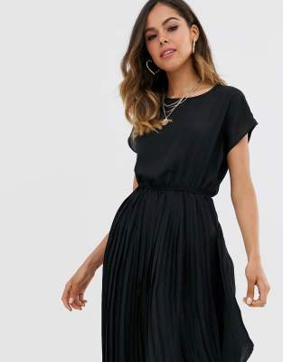 black pleated dress new look