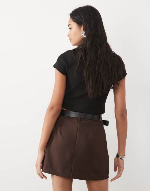 New Look pleated mini skirt with belt in dark brown, 4 of 5