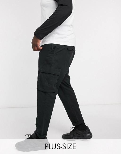 New Look Plus cargo trouser in black