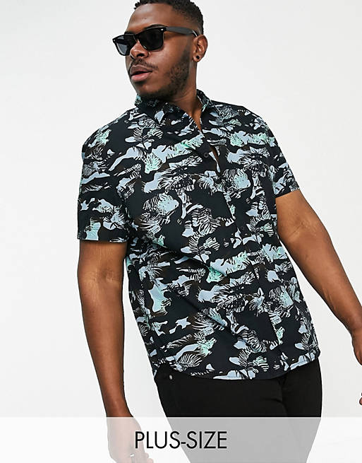 New Look Plus & Tall botanical ripstop short sleeve shirt in blue