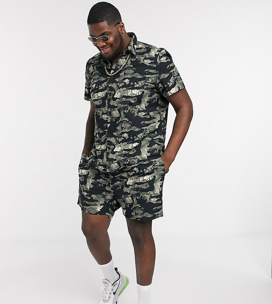 New Look Plus & Tall leafy camo ripstop short sleeve shirt in black