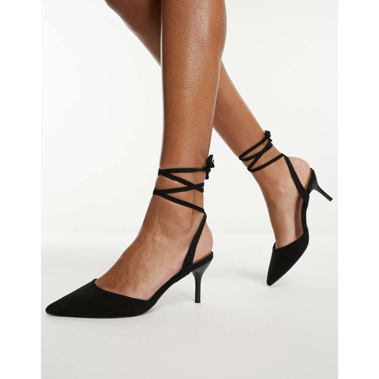 Black closed shop toe kitten heels