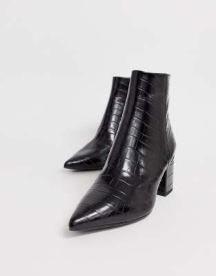 black croc pointed boots