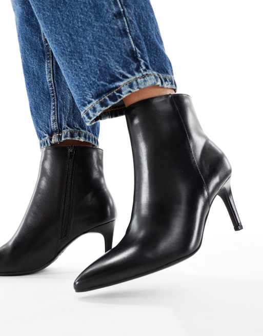 New Look pointed heeled boot in black, 4 of 4