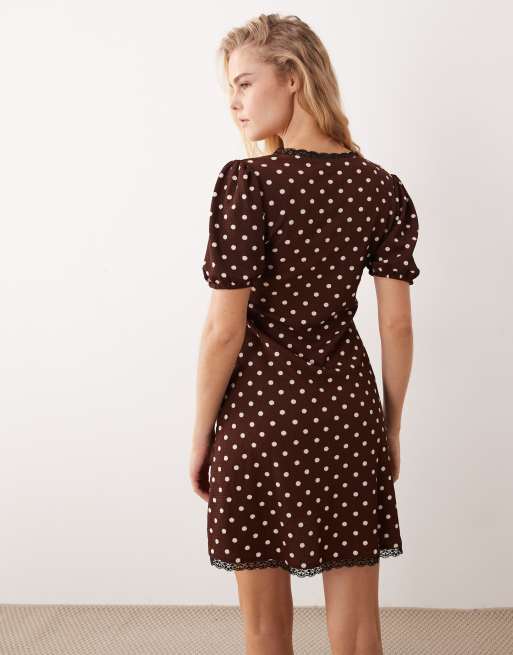 New Look polka dot crinkle lace trim mini dress in brown, 4 of 4