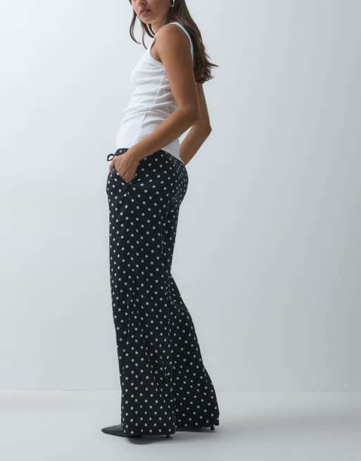 New Look polka dot satin wide leg trousers in black, 2 of 5
