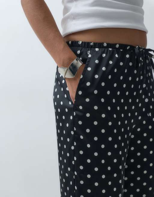New Look polka dot satin wide leg trousers in black, 5 of 5