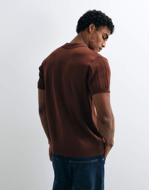 New Look polo texturé à manches courtes avec fermeture zippée quart de longueur en marron foncé, 5 de 5