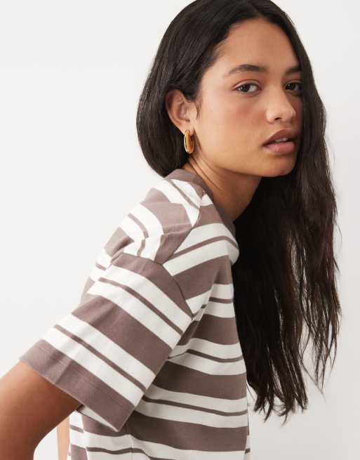 New Look Premium boxy tee in brown stripe, 3 of 4