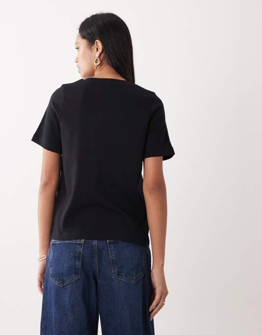 New Look premium girlfriend tee in black, 4 of 4