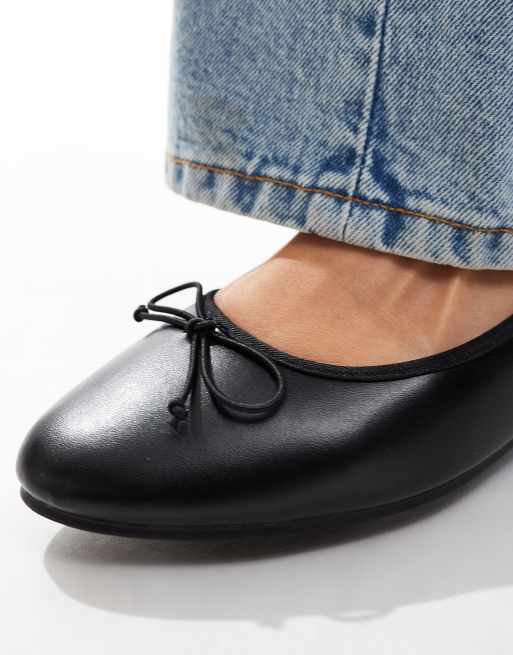New Look PU ballet flats in black | ASOS