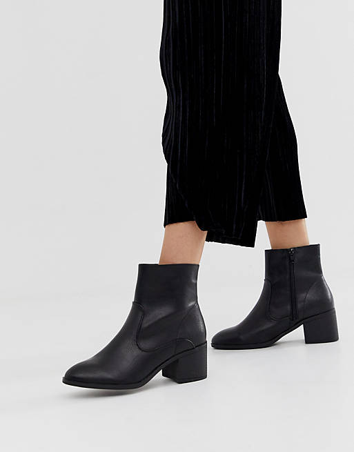 New Look PU block heeled boot in black | ASOS