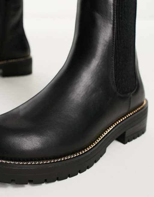 New Look PU chain detail chelsea boot in black, 3 of 4