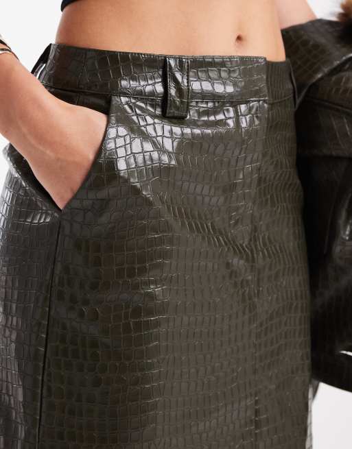 New Look PU croc printed mini skirt in khaki (part of a set), 3 of 5