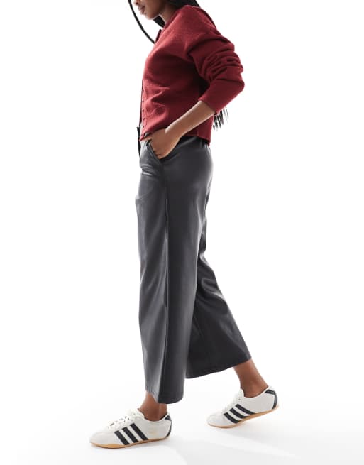 New Look PU patch pocket trousers in black, 2 of 5