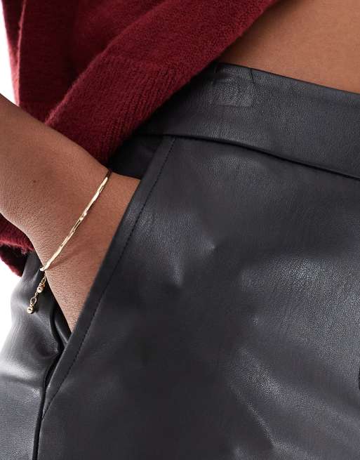 New Look PU patch pocket trousers in black, 5 of 5