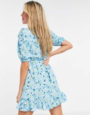 blue floral dress with puff sleeves