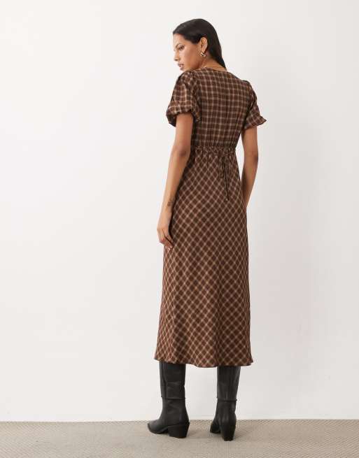 New Look puff sleeve midi dress in brown check, 3 of 4