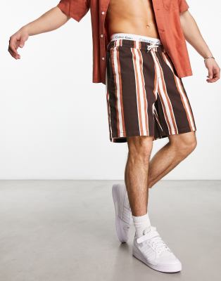 New Look pull on stripe short in brown