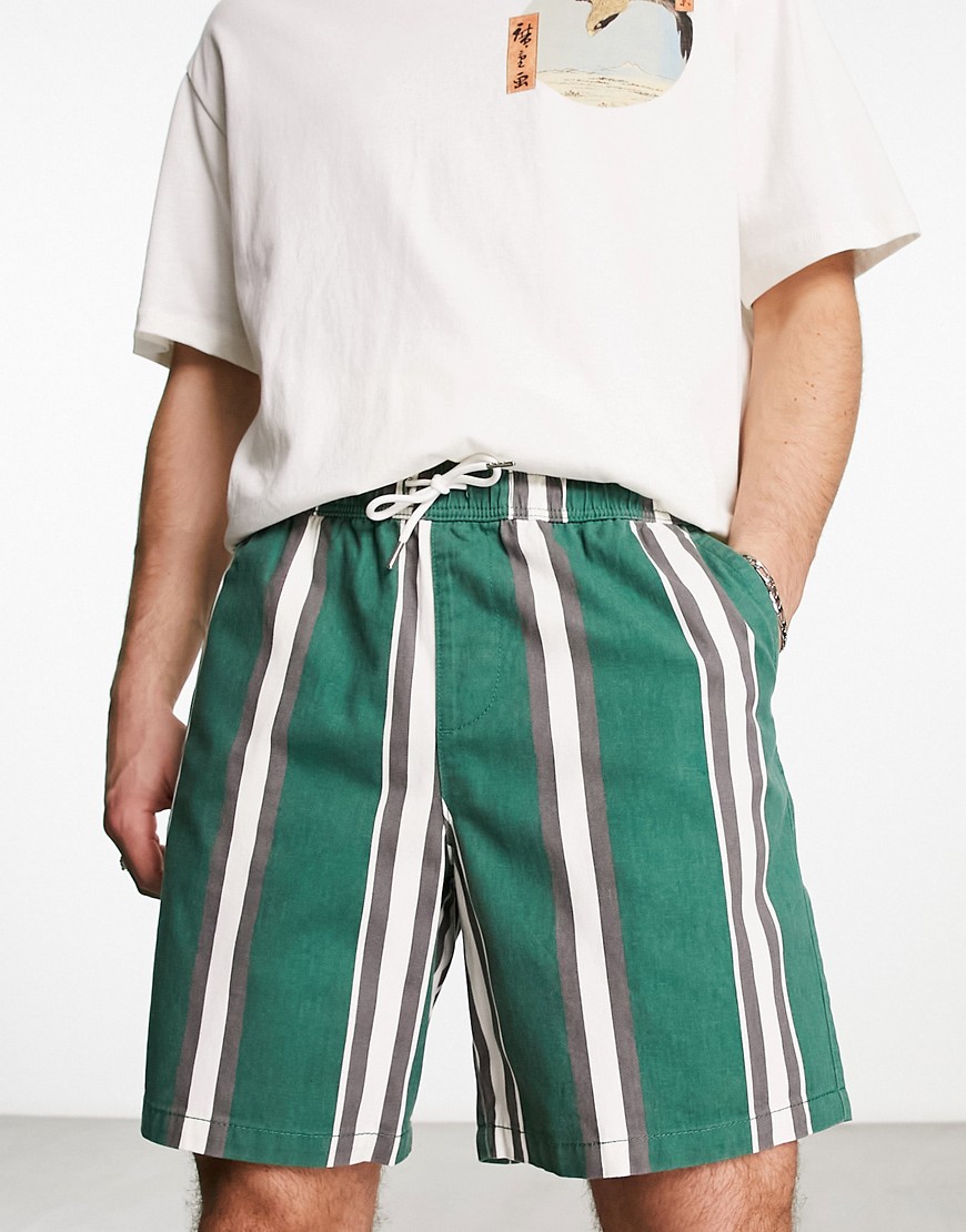 New Look pull on stripe short in green