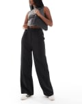 [New Look] New Look pull on wide leg pants in black 6 01 - black