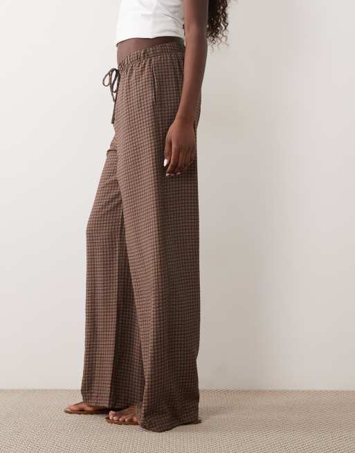 New Look pull on wide leg trouser in brown check, 2 of 5