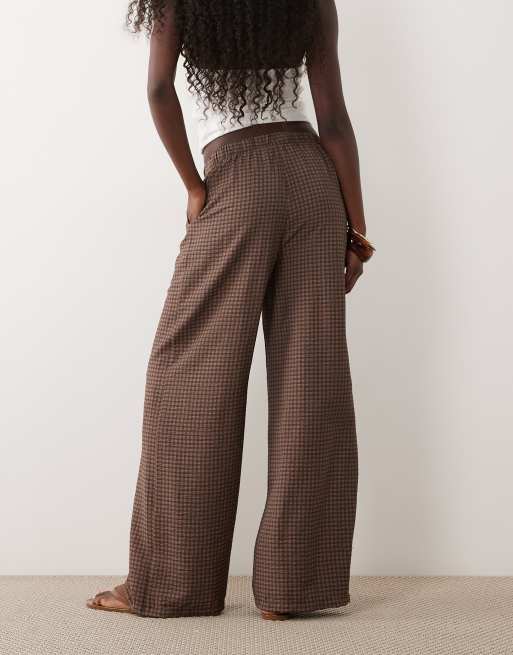 New Look pull on wide leg trouser in brown check, 4 of 5