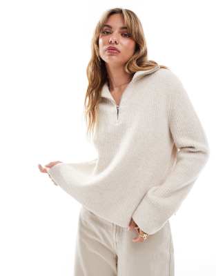 New Look - Pullover in Creme mit kurzem Reißverschluss-Weiß