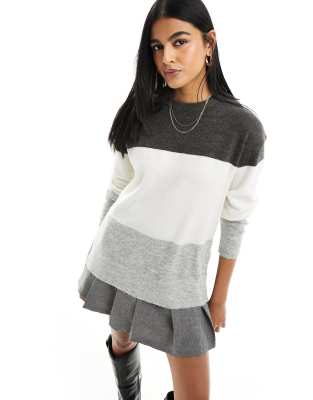 New Look - Pullover in Grau mit Farbblock-Design