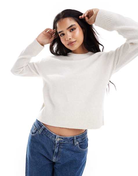 New Look – Pullover mit Rundhalsausschnitt in gebrochenem Weiß - view 1