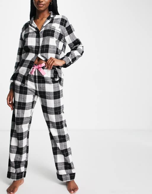 New Look - Pyjamassæt med reverskrave og sorte tern i flonel 