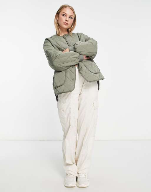 New Look Quilted Collarless Jacket in Light khaki-Green