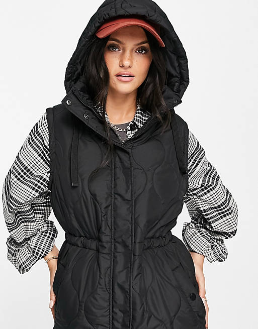 Coats & Jackets New Look quilted gilet in black 