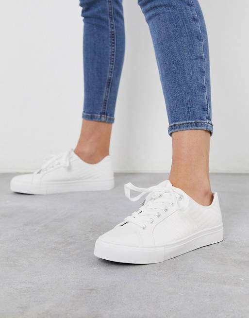New Look quilted lace up trainer