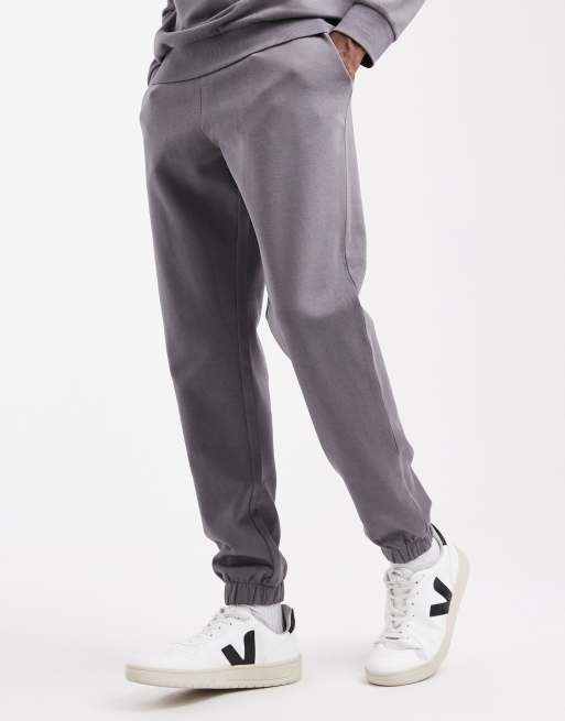 New Look regular fit joggers in mid grey , 2 of 5